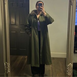 Laura Petites Vintage 100% Wool Olive Green Women's Coat Fur Collar